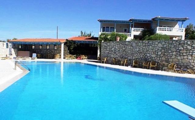 לרפטרה Nicolas Apartments מראה חיצוני תמונה
