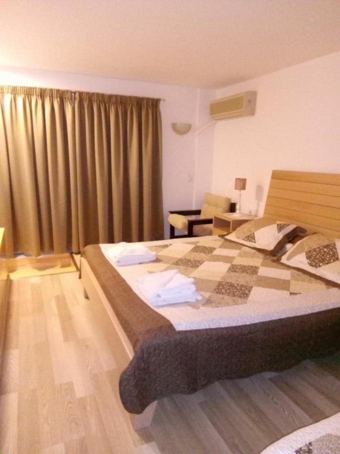 לרפטרה Nicolas Apartments מראה חיצוני תמונה