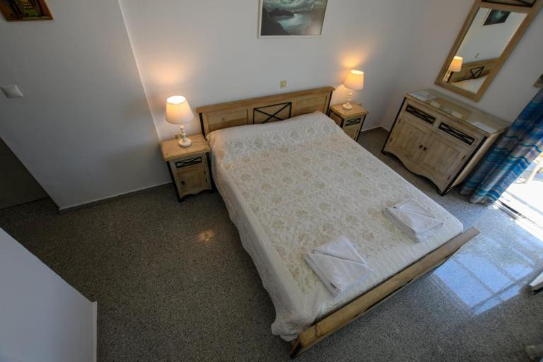 לרפטרה Nicolas Apartments מראה חיצוני תמונה