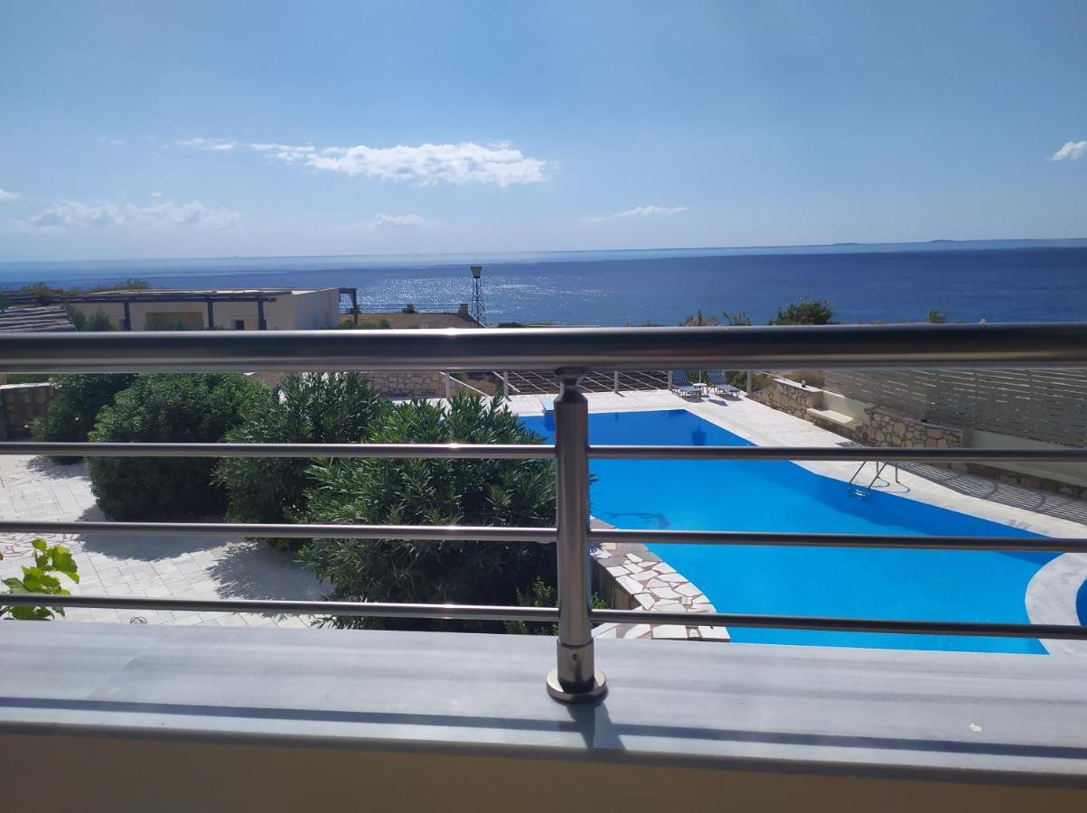 לרפטרה Nicolas Apartments מראה חיצוני תמונה