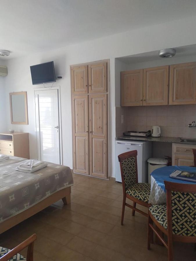 לרפטרה Nicolas Apartments מראה חיצוני תמונה