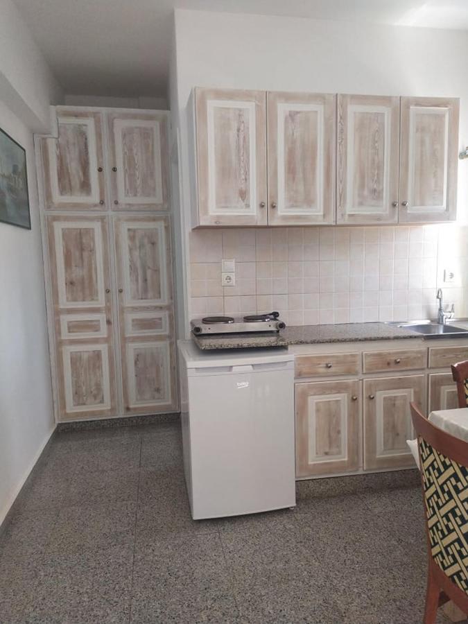 לרפטרה Nicolas Apartments מראה חיצוני תמונה
