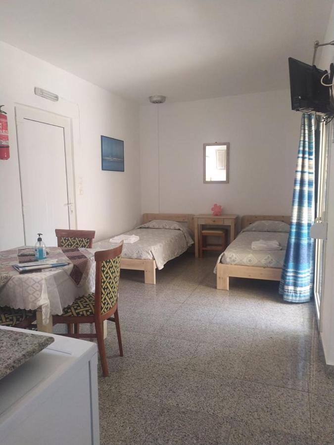 לרפטרה Nicolas Apartments מראה חיצוני תמונה