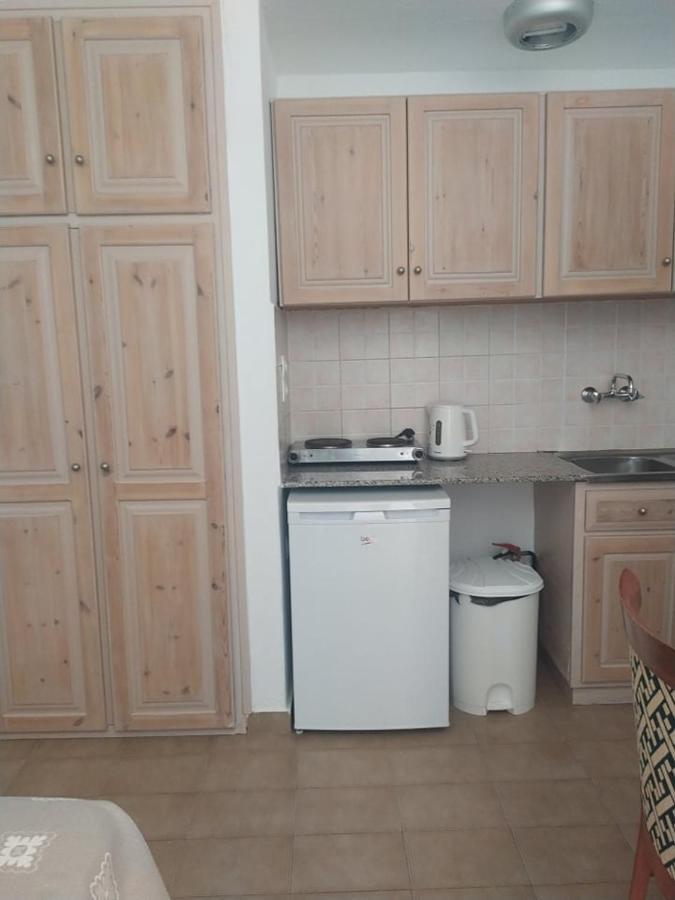לרפטרה Nicolas Apartments מראה חיצוני תמונה